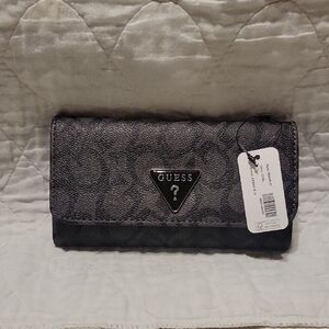 NWT GUESS Black Women's Wallet ready for its permanent person purse